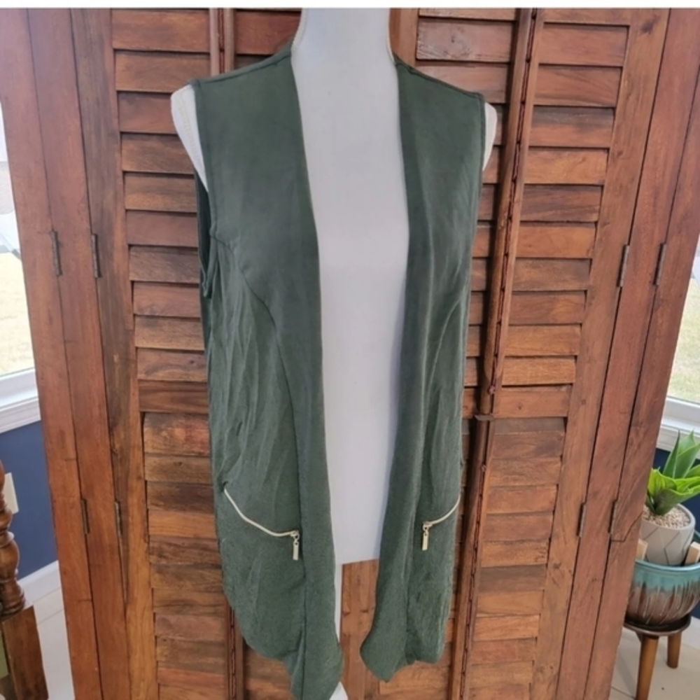 Traveler's by Chico's green sleeveless cardigan gold zipper accent size 2 or lg - Picture 1 of 6